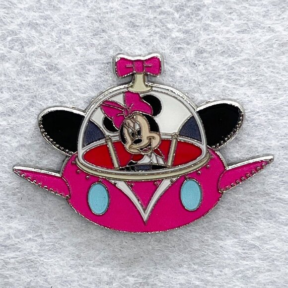 🔮 5/$25 Disney Minnie Mouse Flying a UFO Pin - Picture 1 of 2